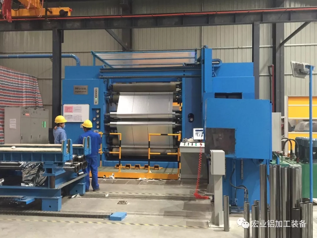 國內(nèi)首臺自主研發(fā)2300mm立式鋁箔分卷機(jī)成功投產(chǎn)